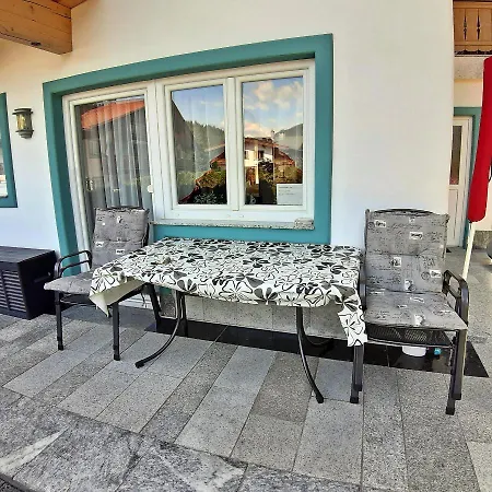 Lara Apartmán