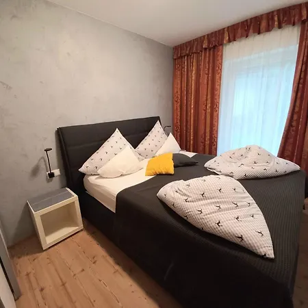 Lara Apartment *