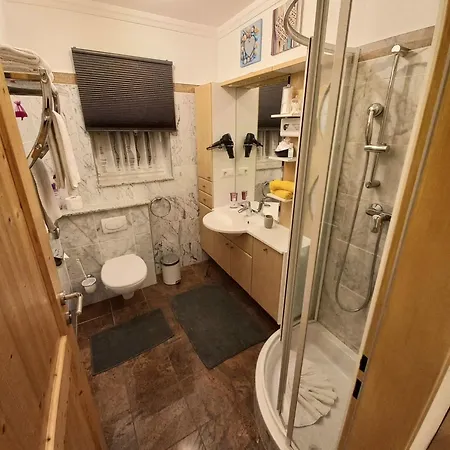 Lara Scheffau am Wilden Kaiser