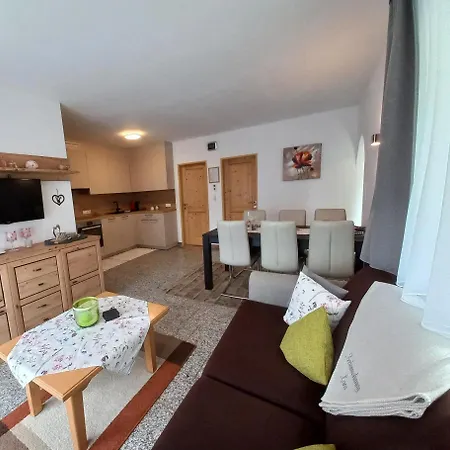 Lara Apartment *