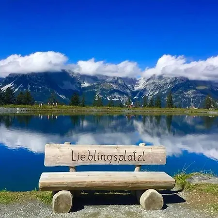 Lara Scheffau am Wilden Kaiser