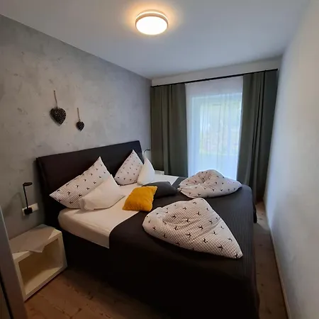 Apartament Lara *