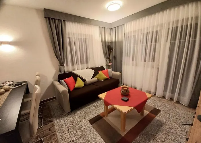Apartman Lara *
